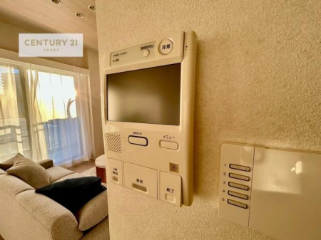 ���̑��@TV���j�^�[�t���C���^�[�z���ł��q�l�̂�����Ԓ��Ȃǂ����S�ł��ˁB
���낢��Ȃ���]���������܂�����A���q�l�̂��v�]���ǂ��ǂ������������������B
