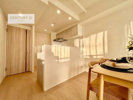 ���r���O�@���r���O�S�̂����n����ΖʃL�b�`���Ȃ̂ŁA���q�l�̗l�q�������Ȃ����Ƃ��ł���q��Ă����₷�����S�ȊԎ�ł��I