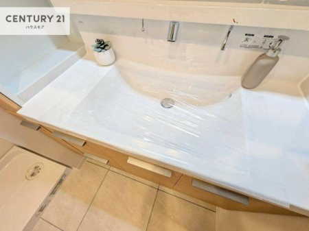 ���ʑ�E���ʏ��@�[�����ʑ�{�E���́A�������˂ɂ����̂ł�����ꂪ�y�X�I���������ۂĂ܂��I
�L���C�Ȑ��ʏ��Ŏ��������̃��`�x�[�V�������オ��܂��ˁI