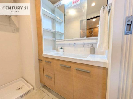 ���ʑ�E���ʏ��@�O�ʋ��d�l�̐��ʏ��́A�g�����Ȃ݂����₷������I���͎��[�ɂȂ��Ă��܂��B�h���C���[�₨���ϓ����Еt������̂Ő��ʑ������X�b�L���ƌ����邱�Ƃ��o���܂��I