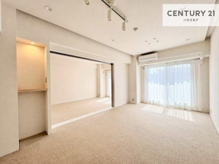 ���r���O�@�L�X�_�C�j���O�X�y�[�X�I������肨�H���B�΂��������y�������Ԃ��߂����܂��B���X�̔���������܂��I