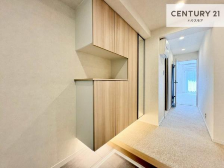 ���ց@�V���[�Y�{�b�N�X�t���Ȃ̂ŁA���ւ��Еt�����|�������₷���ł��I
�X�b�L���������ւŌ˂��J�����u�ԁA�������̂���S�n������Ԃ��o�}���Ă���܂��B