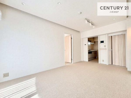 ���r���O�@�D�����z���܂肪���r���O����ł���ċ��S�n�̗ǂ���Ԃ����o���Ă���܂��I
���났�̎��Ԃ��߂����܂��I