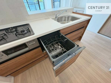 �L�b�`���@�H��@�t���̃L�b�`���ł��I�Z���������r��h�~�Ƃ��đ�ϊ��􂷂�֗��Ȏd�l�ł��I�r���g�C���Ȃ̂ŃL�b�`���̏ꏊ����炸�����X�y�[�X���L���g�����Ƃ��o���܂��I