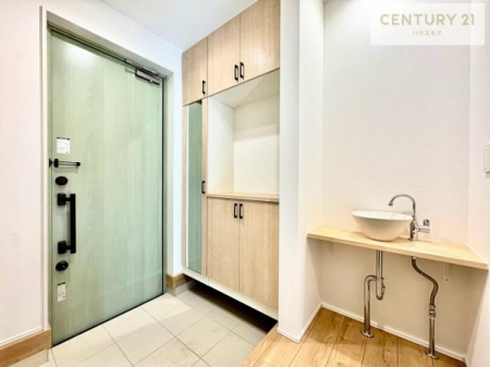 ���ց@�y���n�̔���J�Ò��z
�V���[�Y�{�b�N�X�t���Ȃ̂ŁA���ւ��Еt�����|�������₷���ł��I
�X�b�L���������ւŌ˂��J�����u�ԁA�������̂���S�n������Ԃ��o�}���Ă���܂��B