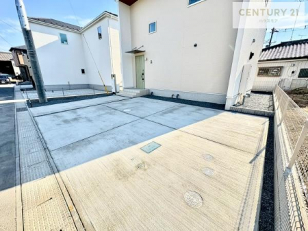 ���ԏ�@�y���n�̔���J�Ò��z
���ԃX�y�[�X��2�䕪����܂��I�Z�J���h�J�[�͂������A�o�C�N�⎩�]�ԂȂǂ��u���ꏊ�ɍ���܂���B