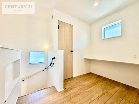 ���̑����ρ@�y���n�̔���J�Ò��z
�K�i�͖��邭�萠������Ă��܂��B���q�l�₲�N�z�̕������S���Ă����p�����܂��ˁI