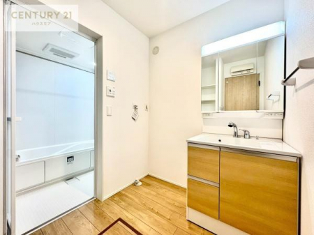 ���ʑ�E���ʏ��@�y���n�̔���J�Ò��z
�O�ʋ��d�l�̐��ʏ��́A�g�����Ȃ݂����₷������I���͎��[�ɂȂ��Ă��܂��B�h���C���[�₨���ϓ����Еt������̂Ő��ʑ������X�b�L���ƌ����邱�Ƃ��o���܂��I