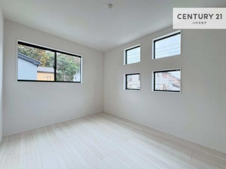 �q�������@�Q�ʍ̌��̗m���́A���炩�Ȍ��ƐS�n�悢������荞�ޖ��邢��ԁB
�|���o�������Ȃ����߈��S���ɂ��z������Ă���A�����Ȃ��q�l�̂������Ƃ��Ă����S���Ă��g�����������܂��B