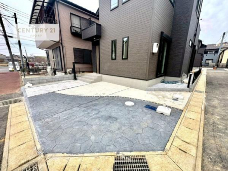 ���ԏ�@���ԃX�y�[�X��2�䕪����܂��I�Z�J���h�J�[�͂������A�o�C�N�⎩�]�ԂȂǂ��u���ꏊ�ɍ���܂���B