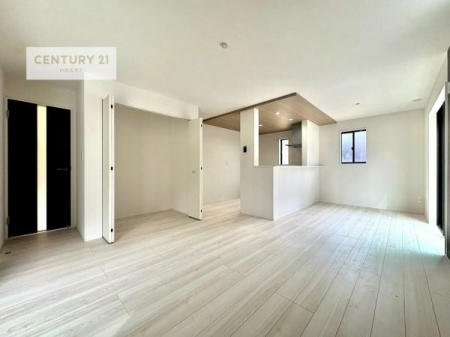 ���r���O�@�S�n�ǂ����r���O�͉Ƒ������R�ƏW�܂�܂��B�Ƒ��c�R�̎��Ԃ����������ł��B���Ƒ��ƁA����w�[���������Ԃ��߂��������ł��ˁB