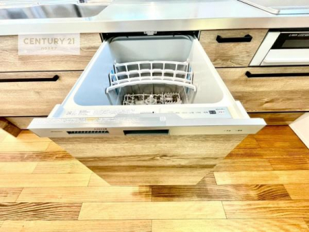 �L�b�`���@�H��@�t���̃L�b�`���ł��I�Z���������r��h�~�Ƃ��đ�ϊ��􂷂�֗��Ȏd�l�ł��I�r���g�C���Ȃ̂ŃL�b�`���̏ꏊ����炸�����X�y�[�X���L���g�����Ƃ��o���܂��I