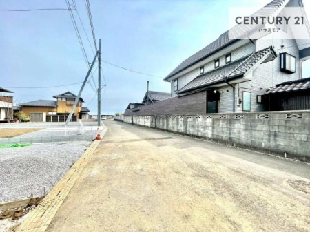 ���̑����n�@�O�ʓ��H��4.7���I�z����ǍD�ȗ��n�ł��B
�Ԍɓ��ꂪ���ȕ������S�ł��ˁB