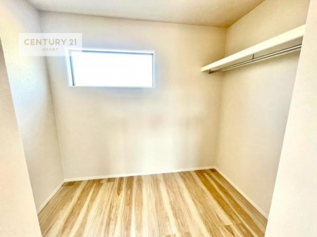 ���[�@�E�H�[�N�C���N���[�[�b�g�t���ł��B��������̂��m���Ȃǂ����[���Ă��������ł��ˁI���ɂ���@�������ȂǋG�ߕ��̑傫�ȉƓd�����[�ł��܂��I