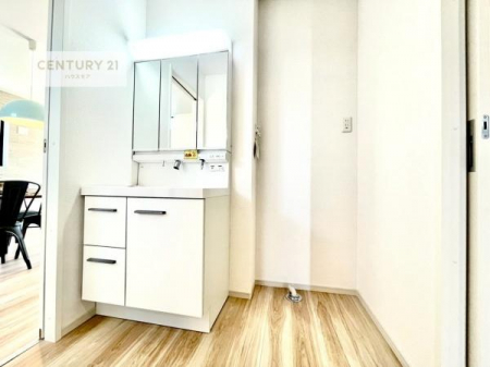 ���ʑ�E���ʏ��@�O�ʋ��d�l�̐��ʏ��́A�g�����Ȃ݂����₷������I���͎��[�ɂȂ��Ă��܂��B�h���C���[�₨���ϓ����Еt������̂Ő��ʑ������X�b�L���ƌ����邱�Ƃ��o���܂��I