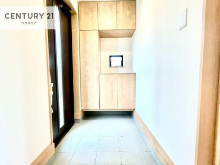 ���ց@�V���[�Y�{�b�N�X�t���B���ւ��Еt�����|�������₷���ł��I
�X�b�L���������ւŌ˂��J�����u�ԁA�������̂���S�n������Ԃ��o�}���Ă���܂��B