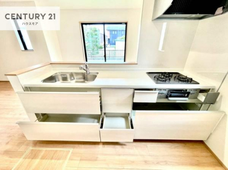 �L�b�`���@���[�X�y�[�X���L�x�ŁA�����X�y�[�X���X�b�L���ƕЕt���Ђ�`�����p�ł��܂��I
���K�ɍ�Ƃ��ł��܂��I�����̗���������܂��I