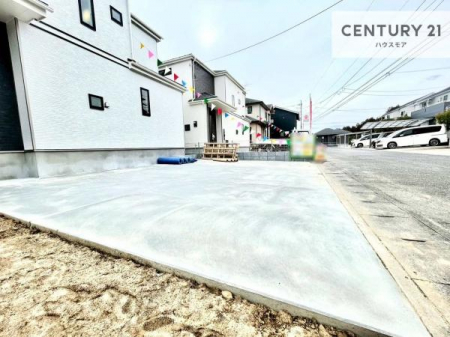 ���ԏ�@���ԃX�y�[�X��3�䕪����܂��I�Z�J���h�J�[�͂������A�o�C�N�⎩�]�ԂȂǂ��u���ꏊ�ɍ���܂���B