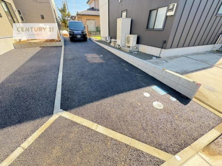 ���ԏ�@���ԃX�y�[�X��2�䕪����܂��I�Z�J���h�J�[�͂������A�o�C�N�⎩�]�ԂȂǂ��u���ꏊ�ɍ���܂���B