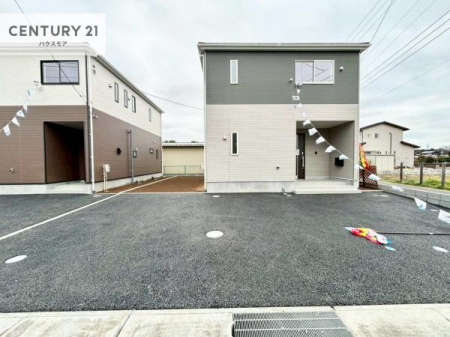 ���ԏ�@���ԃX�y�[�X��2�䕪����܂��I�Z�J���h�J�[�͂������A�o�C�N�⎩�]�ԂȂǂ��u���ꏊ�ɍ���܂���B