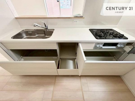 �L�b�`���@��Ƃ����₷���V�X�e���L�b�`���ł��I���[����������t���Ă���̂ŁA�����X�y�[�X�ɕ���u���Ȃ��čςނ̂ŁA�L�X�g���āA���K�ɍ�Ƃ��ł��܂��I