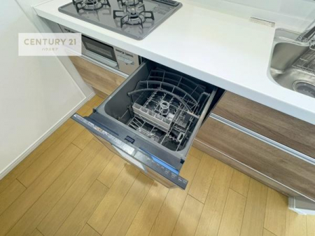 �L�b�`���@�H��@�t���̃L�b�`���ł��I�Z���������r��h�~�Ƃ��đ�ϊ��􂷂�֗��Ȏd�l�ł��I�r���g�C���Ȃ̂ŃL�b�`���̏ꏊ����炸�����X�y�[�X���L���g�����Ƃ��o���܂��I