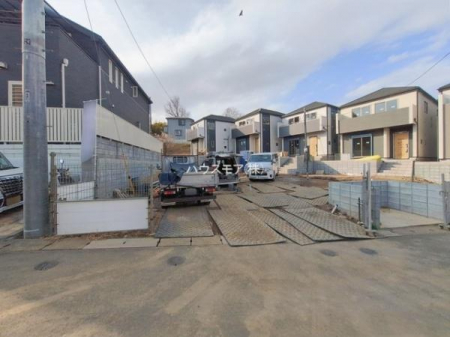 ���ԏ�@���ԃX�y�[�X��2�䕪����܂��I�Z�J���h�J�[�͂������A�o�C�N�⎩�]�ԂȂǂ��u���ꏊ�ɍ���܂���B