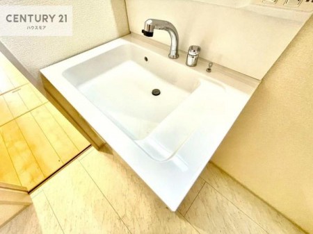 ���ʑ�E���ʏ��@�[�����ʑ�{�E���́A�������˂ɂ����̂ł�����ꂪ�y�X�I���������ۂĂ܂��I
�L���C�Ȑ��ʏ��Ŏ��������̃��`�x�[�V�������オ��܂��ˁI