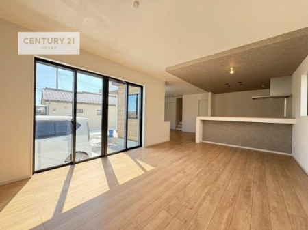 ���r���O�@�S�n�ǂ����r���O�͉Ƒ������R�ƏW�܂�܂��B�Ƒ��c�R�̎��Ԃ����������ł��B���Ƒ��ƁA����w�[���������Ԃ��߂��������ł��ˁB