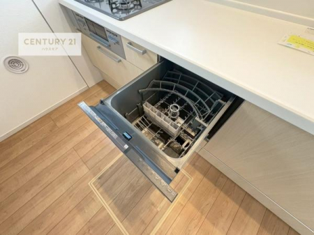 �L�b�`���@�H��@�t���̃L�b�`���ł��I�Z���������r��h�~�Ƃ��đ�ϊ��􂷂�֗��Ȏd�l�ł��I�r���g�C���Ȃ̂ŃL�b�`���̏ꏊ����炸�����X�y�[�X���L���g�����Ƃ��o���܂��I