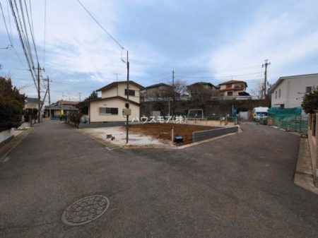 ���̑����n�@�O�ʓ��H��4.4���~4.7���I�z����ǍD�ȗ��n�ł��B
�Ԍɓ��ꂪ���ȕ������S�ł��ˁB