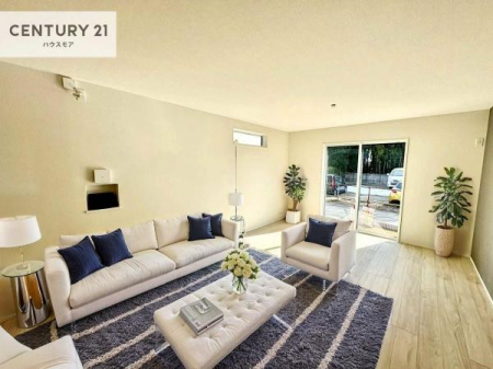 ���r���O�@�Ƌ��CG�p�[�X�ł��B�J�����̂���L�XLDK�I�\�t�@�[��_�C�j���O�e�[�u����u���Ă������ɂȂ�Ȃ��̂ŉ��K�ɉ߂����܂��I