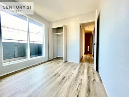 �m���@���[�X�y�[�X�����Ă��܂��I�������X�b�L�����ڂ��鎖���ł��܂��ˁB
�Ƌ��I�΂Ȃ��V���v���ȃf�U�C���ׁ̈A�Ƌ��I�΂����C�ɓ���̋�ԍ�肪�ł������ł��ˁB