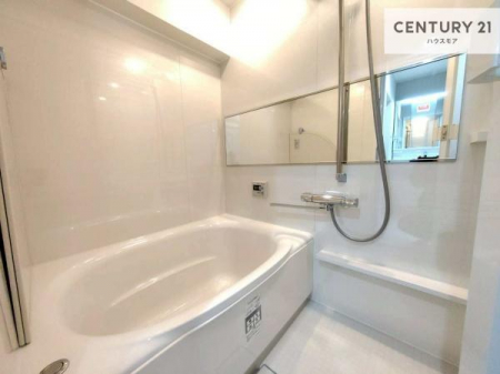 �����@������Ƃ����������̂���o�X���[���I���K�ȃo�X�^�C��������܂��I
1���̔�����������Ɩ����Ă����f�G�ȃ����N�[�[�V������ԂɂȂ肻���ł��ˁB