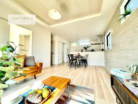 ���r���O�@�S�n�ǂ����r���O�͉Ƒ������R�ƏW�܂�܂��B�Ƒ��c�R�̎��Ԃ����������ł��B���Ƒ��ƁA����w�[���������Ԃ��߂��������ł��ˁB