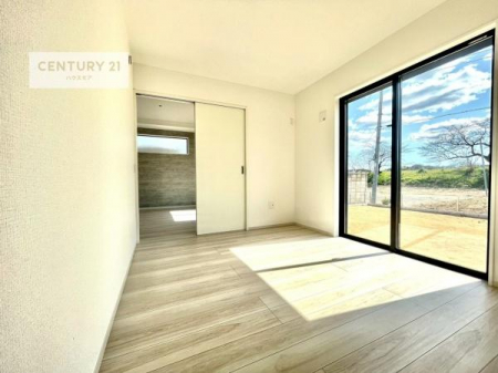 ���r���O�ȊO�̋����@���r���O�Ɨאڂ����m���ł��I�Ǝ��̋x�e�X�y�[�X��L�b�Y�X�y�[�X�Ƃ��Ċ��p����̂��悳�����ł��ˁI
