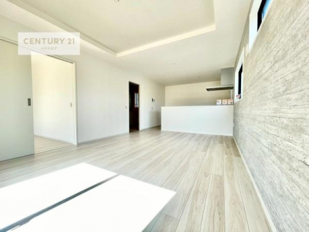 ���r���O�@�D�����z���܂肪���r���O����ł���ċ��S�n�̗ǂ���Ԃ����o���Ă���܂��I
���났�̎��Ԃ��߂����܂��I