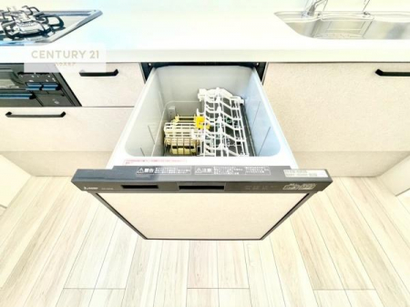 �L�b�`���@�H��@�t���̃L�b�`���ł��I�Z���������r��h�~�Ƃ��đ�ϊ��􂷂�֗��Ȏd�l�ł��I�r���g�C���Ȃ̂ŃL�b�`���̏ꏊ����炸�����X�y�[�X���L���g�����Ƃ��o���܂��I