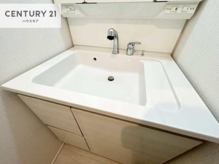 ���ʑ�E���ʏ��@�[�����ʑ�{�E���́A�������˂ɂ����̂ł�����ꂪ�y�X�I���������ۂĂ܂��I
�L���C�Ȑ��ʏ��Ŏ��������̃��`�x�[�V�������オ��܂��ˁI