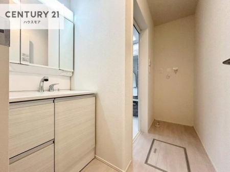 ���ʑ�E���ʏ��@�O�ʋ��d�l�̐��ʏ��́A�g�����Ȃ݂����₷������I���͎��[�ɂȂ��Ă��܂��B�h���C���[�₨���ϓ����Еt������̂Ő��ʑ������X�b�L���ƌ����邱�Ƃ��o���܂��I