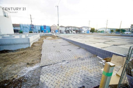 ���ԏ�@���ԃX�y�[�X��2�䕪����܂��I�Z�J���h�J�[�͂������A�o�C�N�⎩�]�ԂȂǂ��u���ꏊ�ɍ���܂���B