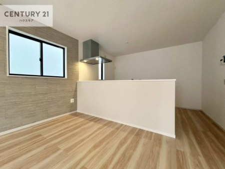 ���r���O�@�S�n�ǂ����r���O�͉Ƒ������R�ƏW�܂�܂��B�Ƒ��c�R�̎��Ԃ����������ł��B���Ƒ��ƁA����w�[���������Ԃ��߂��������ł��ˁB