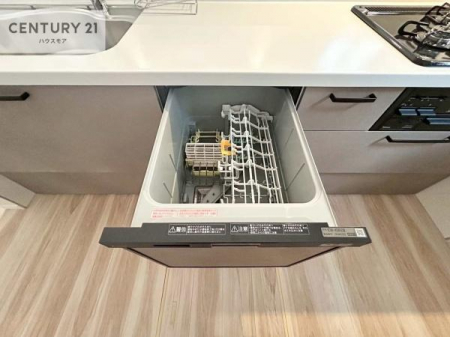 �L�b�`���@�H��@�t���̃L�b�`���ł��I�Z���������r��h�~�Ƃ��đ�ϊ��􂷂�֗��Ȏd�l�ł��I�r���g�C���Ȃ̂ŃL�b�`���̏ꏊ����炸�����X�y�[�X���L���g�����Ƃ��o���܂��I