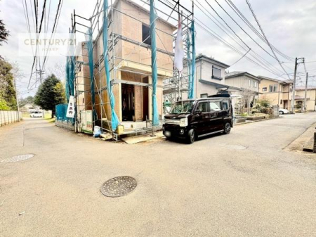 ���̑����n�@�O�ʓ��H��4���~4���̊p�n�ł��I�z����ǍD�ȗ��n�ł��B
