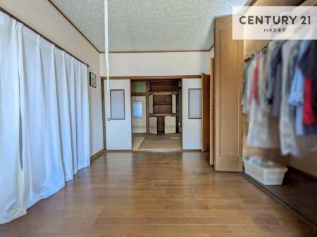 �m���@�L�x�Ȏ��[�X�y�[�X�ŁA�Z��Ԃ�������B
��������}���A��������Ԃ�ۂĂ���[�[���̏Z�܂��ł��B