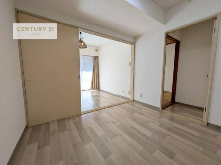 ���r���O�@�L�X�_�C�j���O�X�y�[�X�I������肨�H���B�΂��������y�������Ԃ��߂����܂��B���X�̔���������܂��I