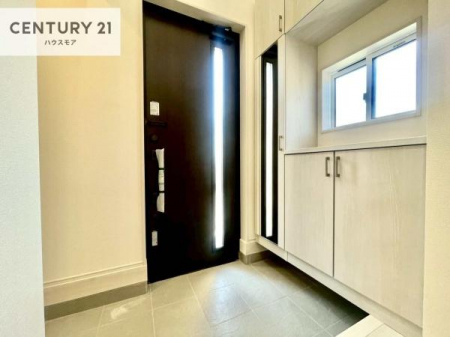 ���ց@�V���[�Y�{�b�N�X�t���B���ւ��Еt�����|�������₷���ł��I
�X�b�L���������ւŌ˂��J�����u�ԁA�������̂���S�n������Ԃ��o�}���Ă���܂��B