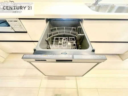 �L�b�`���@�H��@�t���̃L�b�`���ł��I�Z���������r��h�~�Ƃ��đ�ϊ��􂷂�֗��Ȏd�l�ł��I�r���g�C���Ȃ̂ŃL�b�`���̏ꏊ����炸�����X�y�[�X���L���g�����Ƃ��o���܂��I