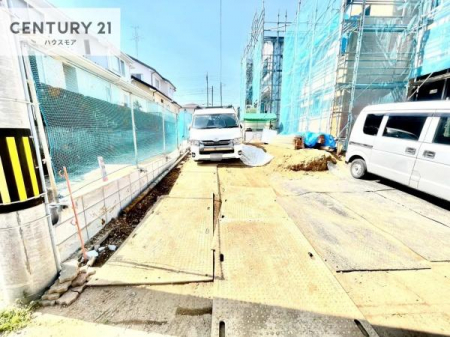 ���ԏ�@���ԃX�y�[�X��2�䕪����܂��I�Z�J���h�J�[�͂������A�o�C�N�⎩�]�ԂȂǂ��u���ꏊ�ɍ���܂���B