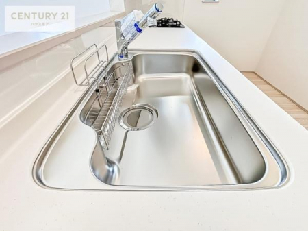 ���d�l�ʐ^(�L�b�`���j�@���C�h�ȃV���N�ł��ˁI�������˂ɂ������������₷���Ǝ����y�X�d�l�̃V�X�e���L�b�`���ł��I
�f�U�C�����Ƌ@�\�������˂��L�b�`���Ő�����������܂��ˁI�i���d�l�j